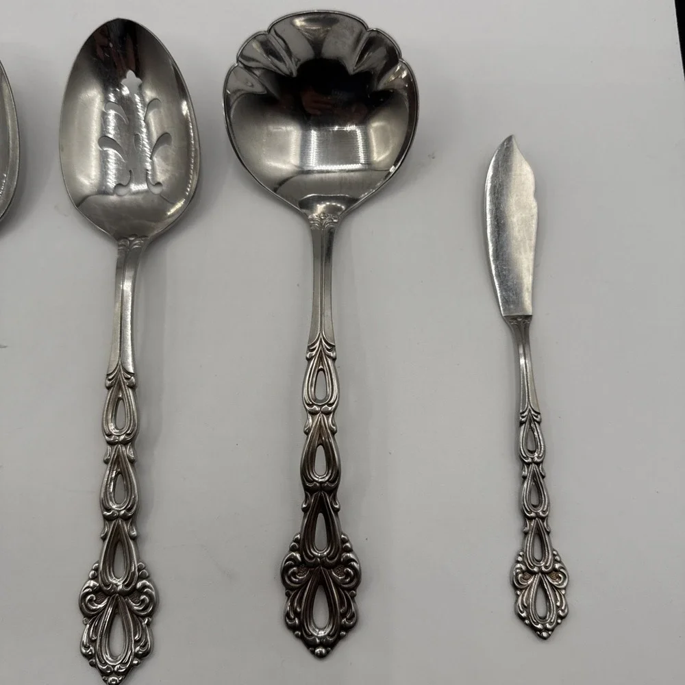Oneida Chandelier 10 Different Pcs Dinner Fork + Community Stainless Flatware